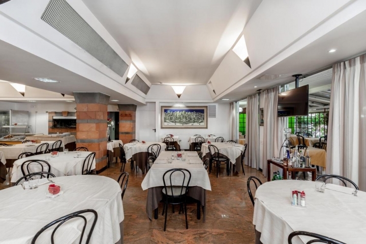 tavoli ristorante - Capdanno Hotel Perugia tevere