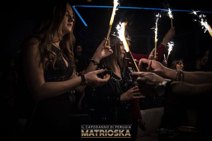 Luci al tavolo - Capodanno Matrioska Perugia Cenone e Disco Foto